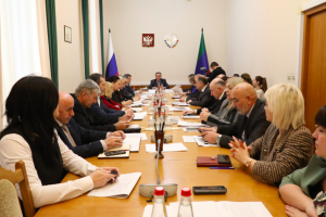 Очередное заседание трехсторонней комисси прошло в Дагестане